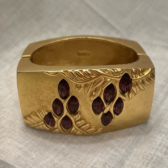 ⚜️Vintage Rare 80’s Monet ChunkyBracelet with Purple Accents